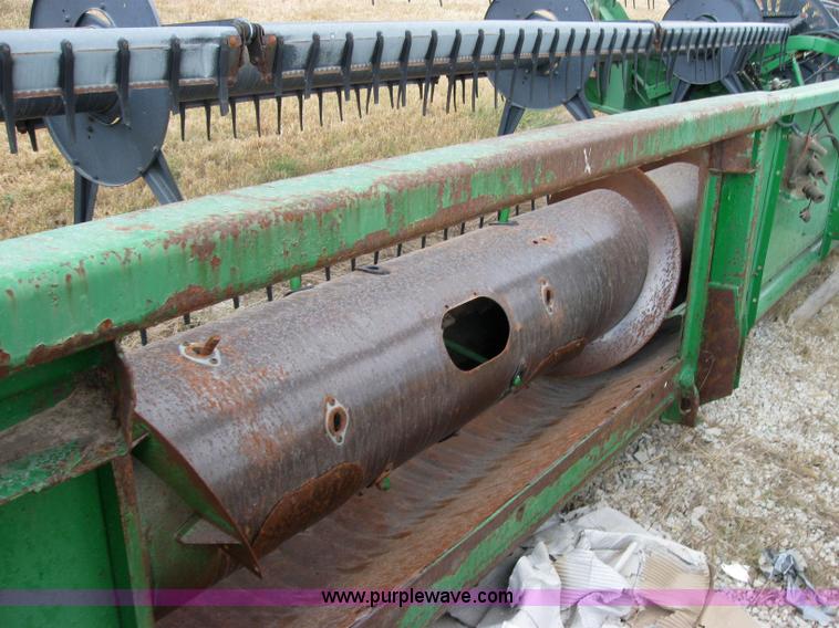 image for item 5240 John Deere 930 flex platform