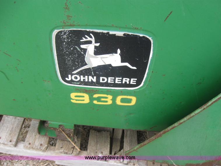 image for item 5240 John Deere 930 flex platform