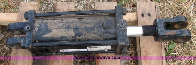 image for item 5246 (2) CNH hydraulic cylinders