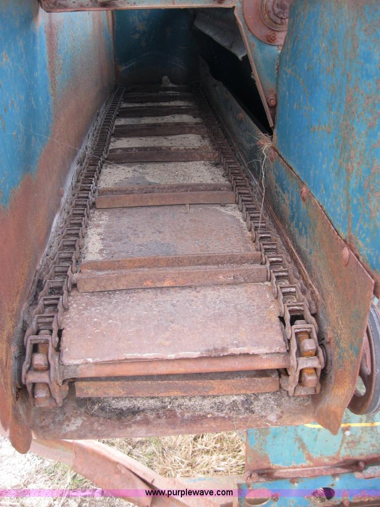 image for item 5249 Grain-O-Vator Series 55 feed wagon