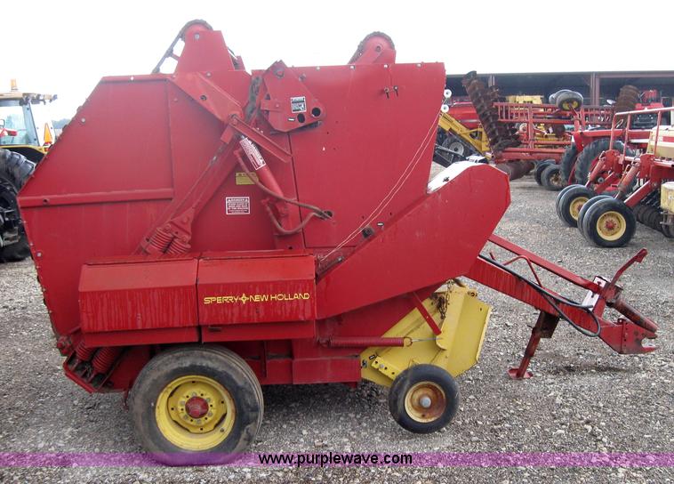 image for item 5252 New Holland 847 baler