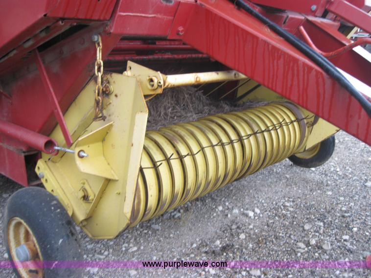 image for item 5252 New Holland 847 baler