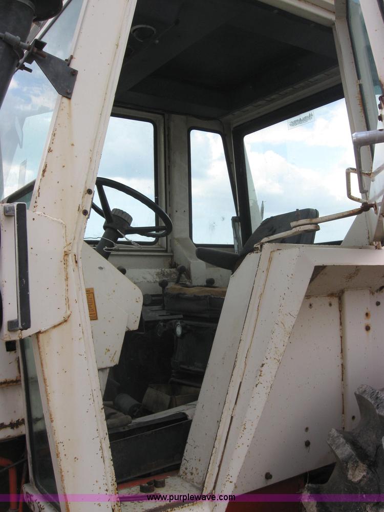 image for item 5253 Case 1175 tractor