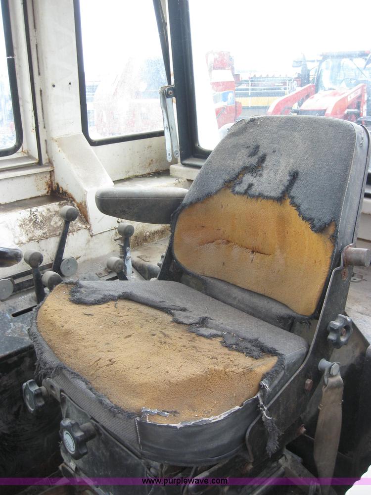 image for item 5253 Case 1175 tractor