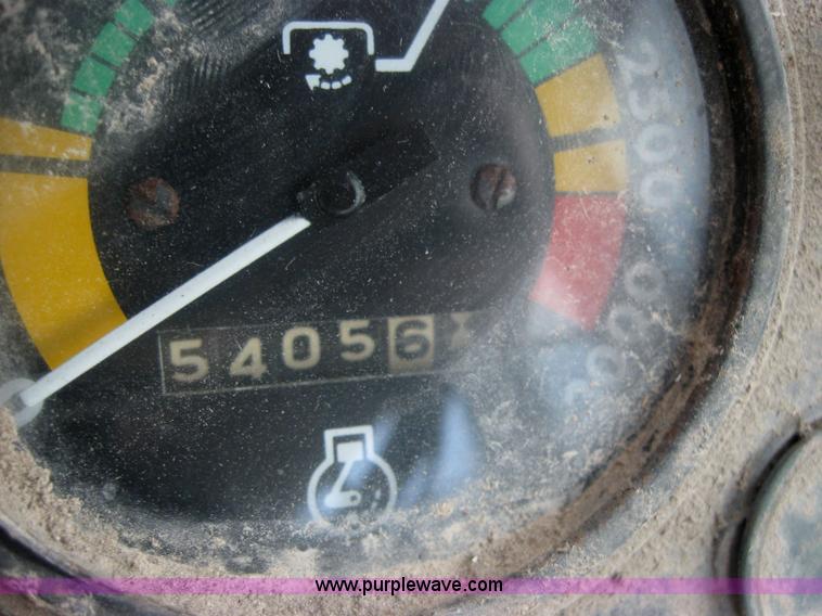 image for item 5253 Case 1175 tractor