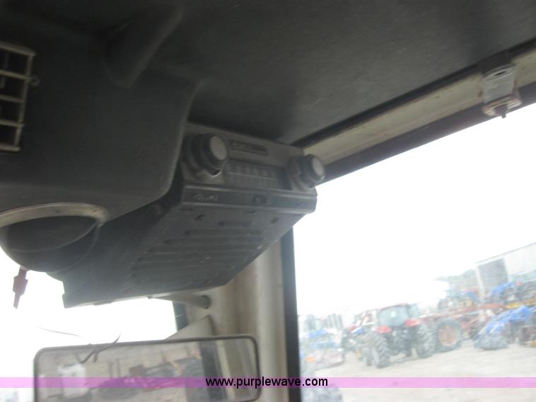 image for item 5253 Case 1175 tractor