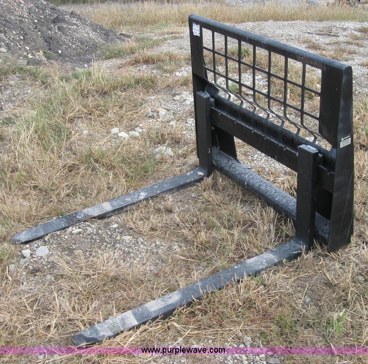 image for item 5254 Pallet fork skid steer attachment