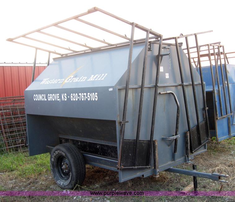 image for item 5256 L&H portable feeder