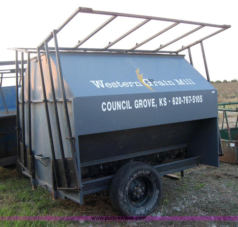 image for item 5256 L&H portable feeder