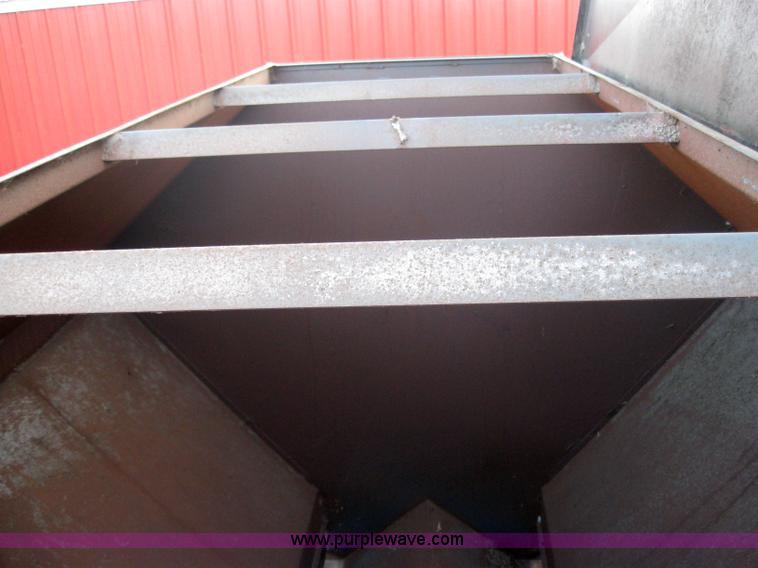 image for item 5256 L&H portable feeder