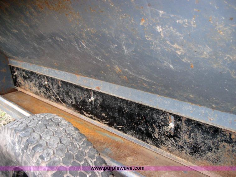 image for item 5256 L&H portable feeder