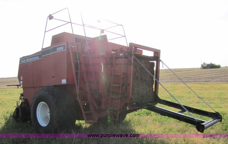 image for item 5271 Case IH 8580 4x4 large square baler