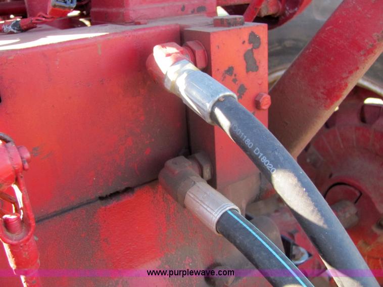 image for item 6560 Farmall F706 tractor with loader