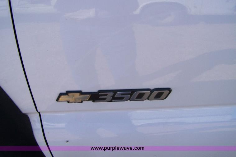 image for item 7340 2006 Chevrolet C3500 Silverado extended cab pickup truck