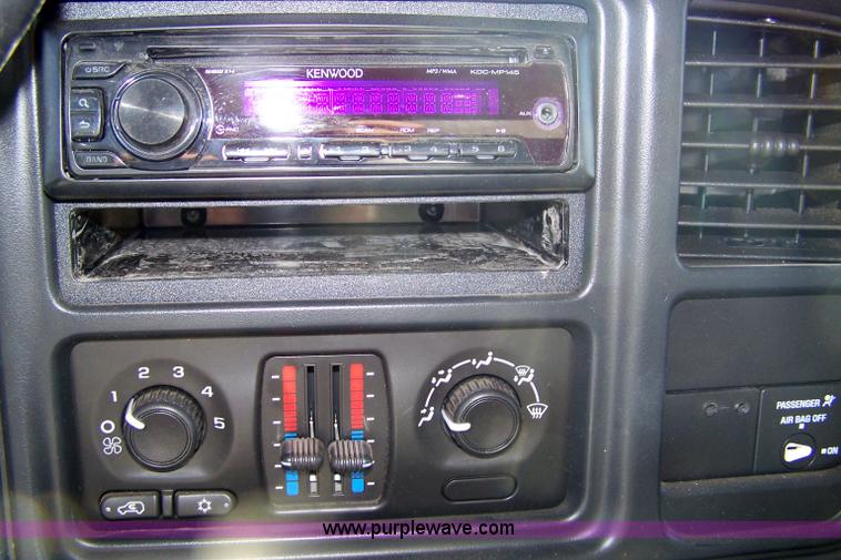 image for item 7340 2006 Chevrolet C3500 Silverado extended cab pickup truck