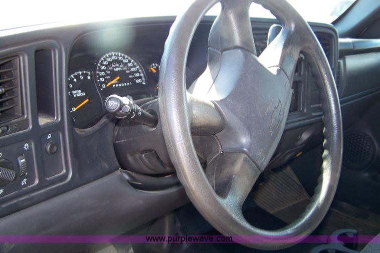 image for item 7340 2006 Chevrolet C3500 Silverado extended cab pickup truck