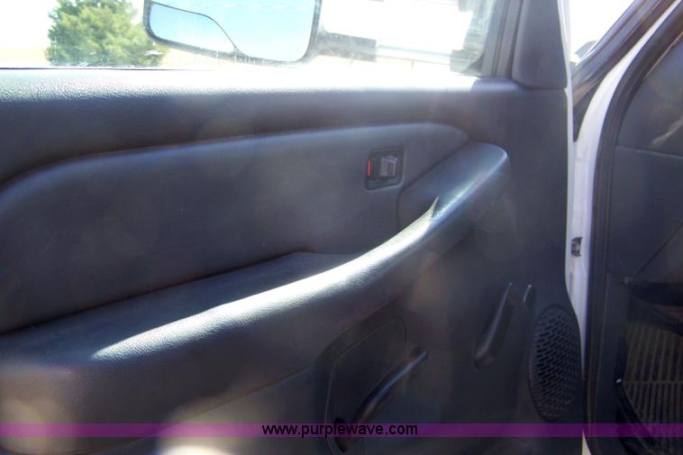 image for item 7340 2006 Chevrolet C3500 Silverado extended cab pickup truck