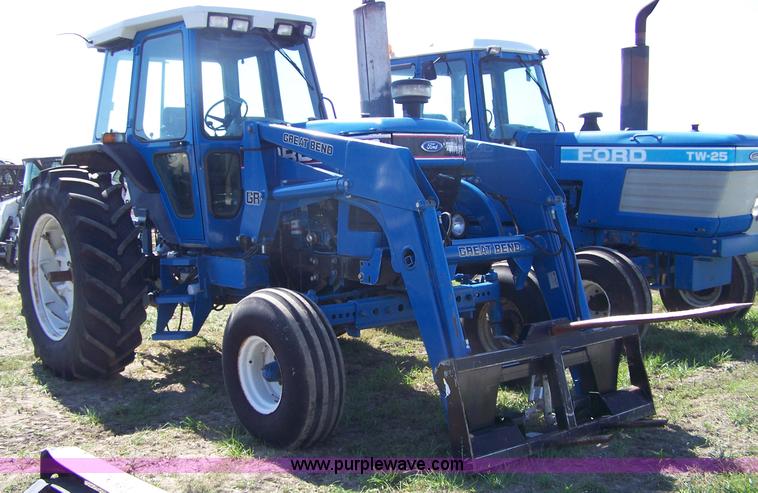 image for item 7400 1990 Ford 8630 tractor with loader
