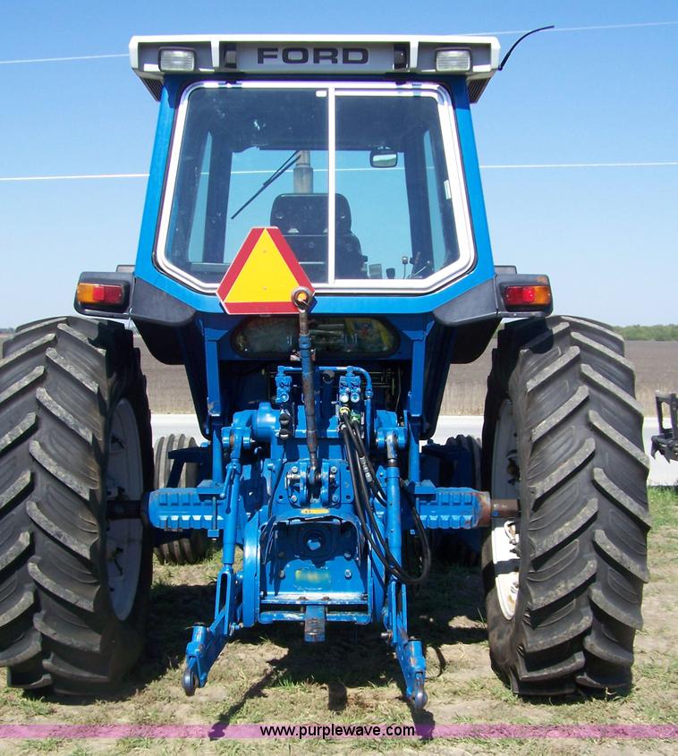 image for item 7400 1990 Ford 8630 tractor with loader
