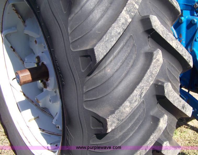 image for item 7400 1990 Ford 8630 tractor with loader