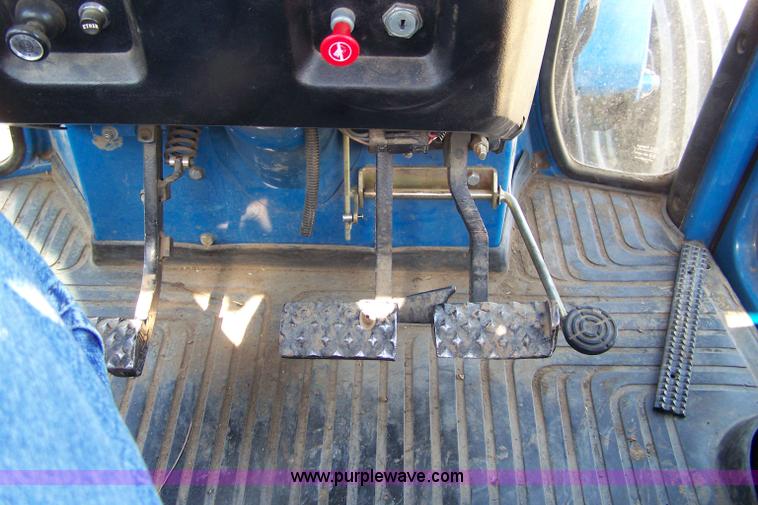 image for item 7400 1990 Ford 8630 tractor with loader