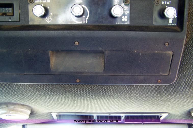 image for item 7400 1990 Ford 8630 tractor with loader