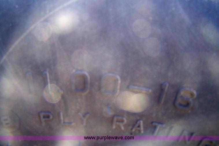 image for item 7400 1990 Ford 8630 tractor with loader