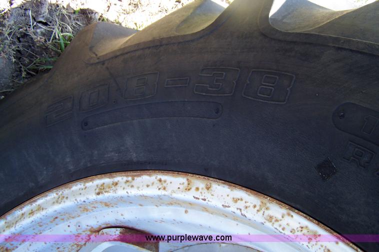 image for item 7401 1983 Ford TW25 tractor