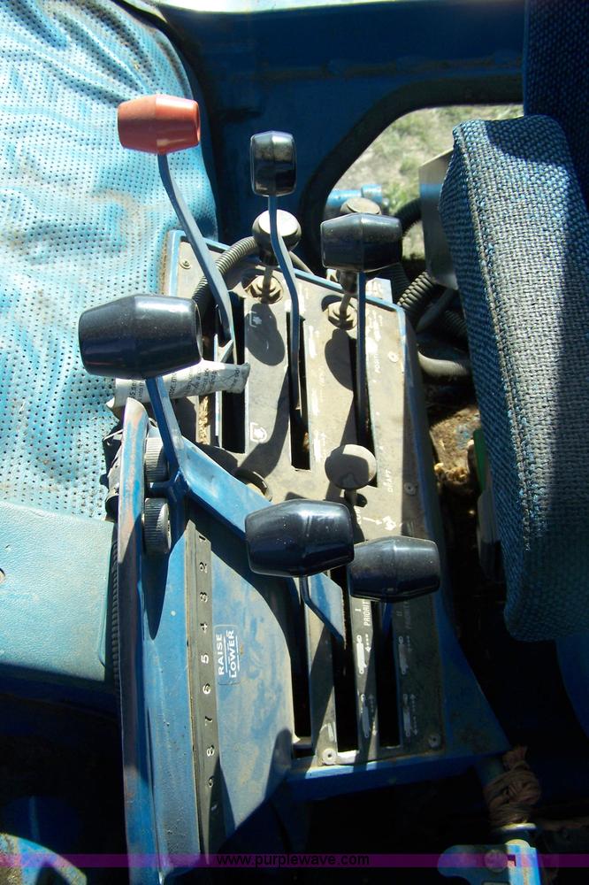 image for item 7401 1983 Ford TW25 tractor
