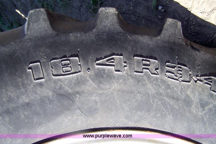 image for item 7403 1972 Ford 8000 tractor with loader