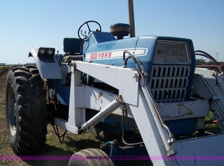 image for item 7403 1972 Ford 8000 tractor with loader