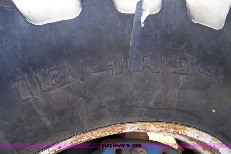 image for item 7403 1972 Ford 8000 tractor with loader