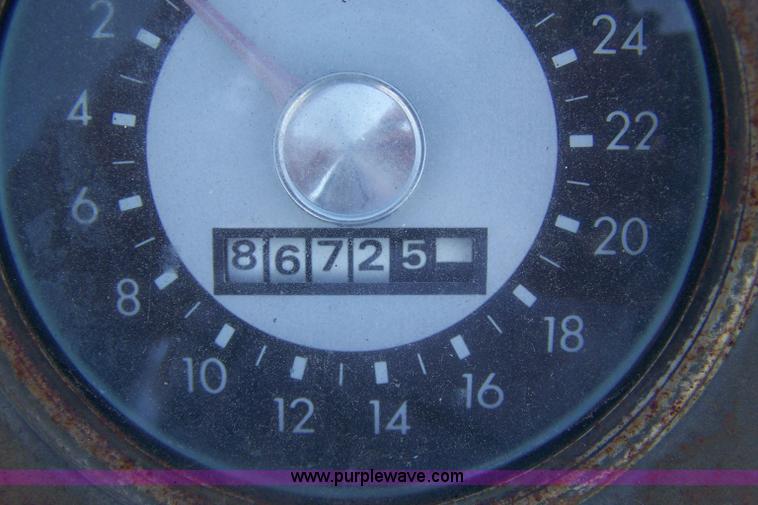 image for item 7403 1972 Ford 8000 tractor with loader