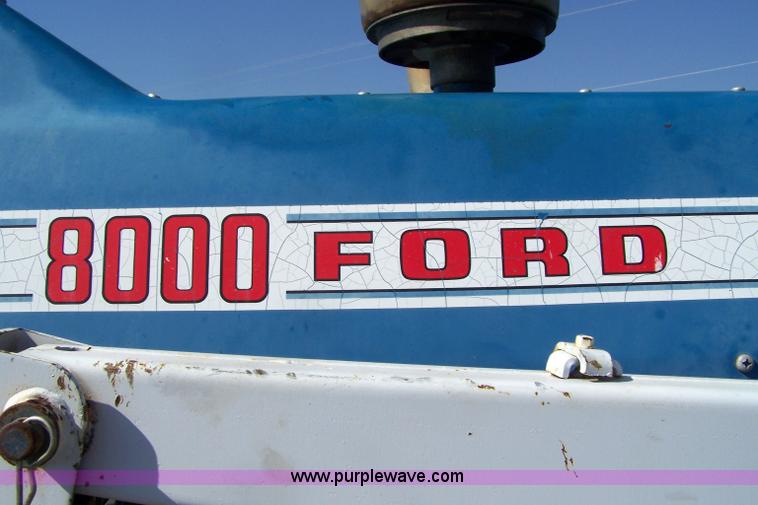 image for item 7403 1972 Ford 8000 tractor with loader
