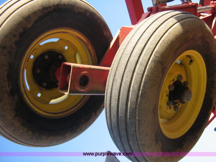 image for item 7800 1995 Sunflower 3060-42 Fallow-King