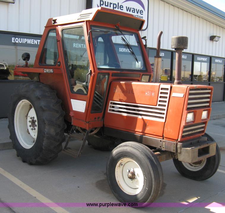 image for item 8042 Fiat Hesston 580 tractor with cab