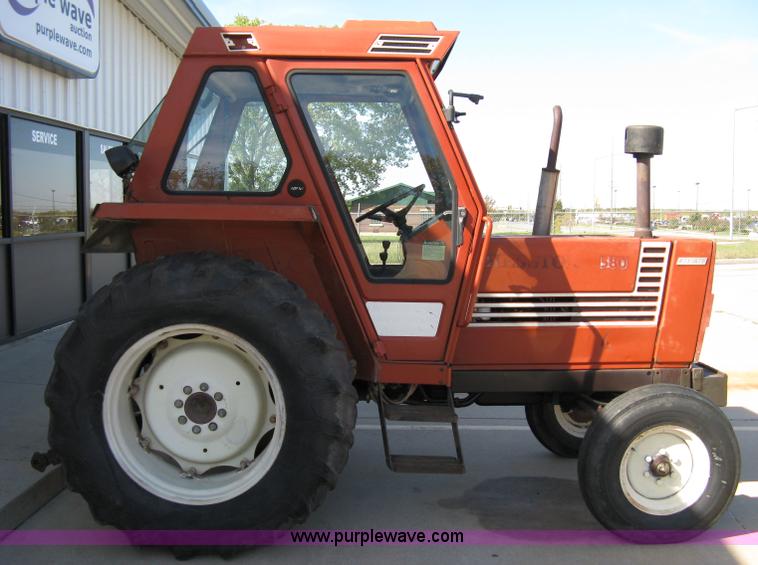 image for item 8042 Fiat Hesston 580 tractor with cab