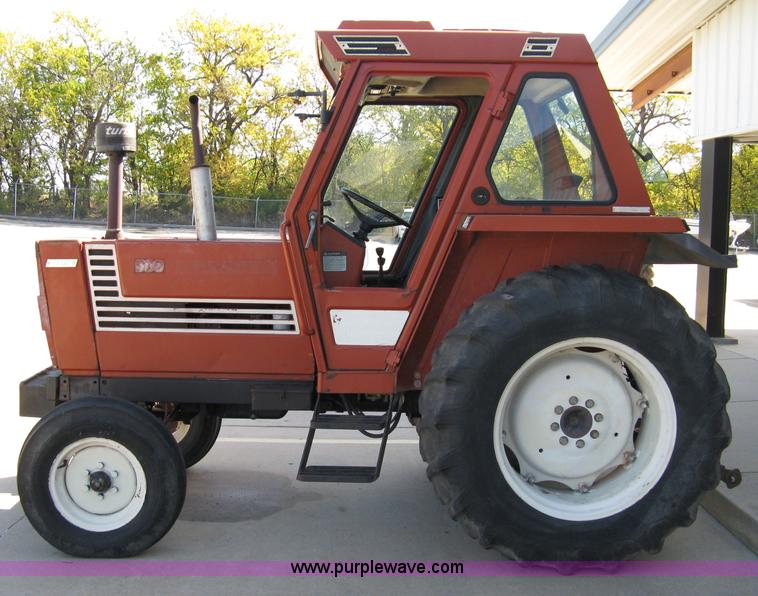 image for item 8042 Fiat Hesston 580 tractor with cab