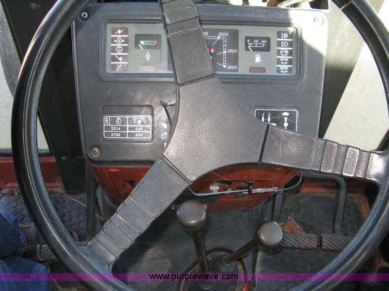 image for item 8042 Fiat Hesston 580 tractor with cab