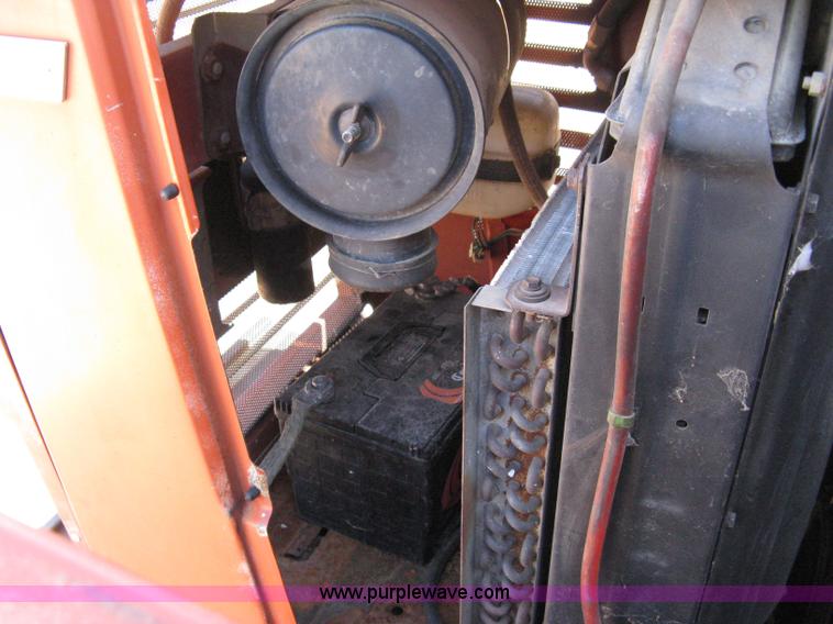 image for item 8042 Fiat Hesston 580 tractor with cab