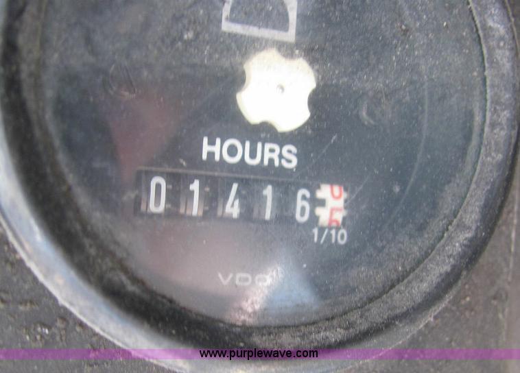 image for item 1006 1997 Daewoo DSL801-U skid steer