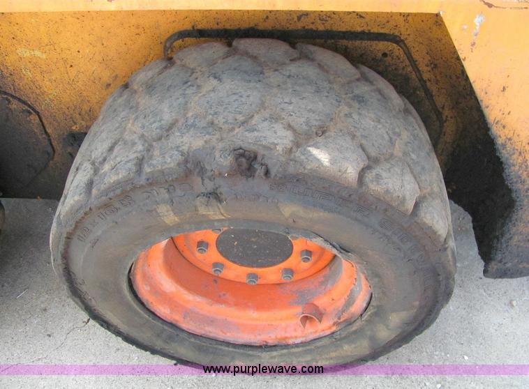 image for item 1006 1997 Daewoo DSL801-U skid steer