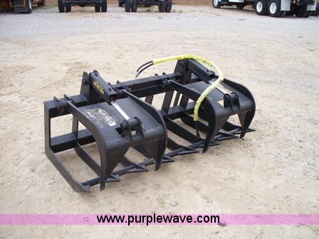 image for item 1301 Wildcat 65" heavy duty grapple bucket