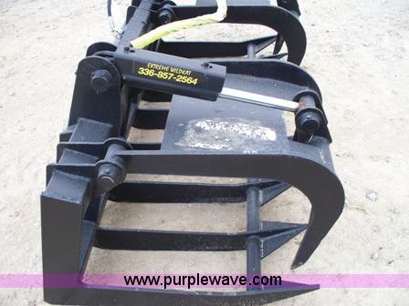 image for item 1301 Wildcat 65" heavy duty grapple bucket