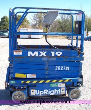 image for item 1305 2000 Up Right MX 19 electric scissor lift
