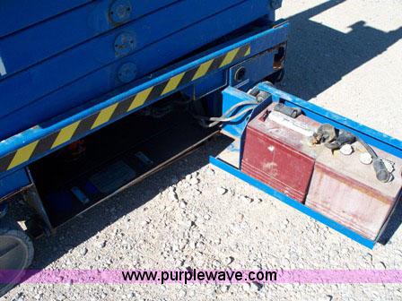 image for item 1305 2000 Up Right MX 19 electric scissor lift