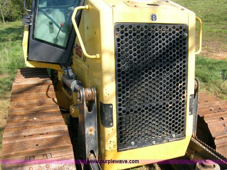 image for item 1610 2006 New Holland D85LT dozer