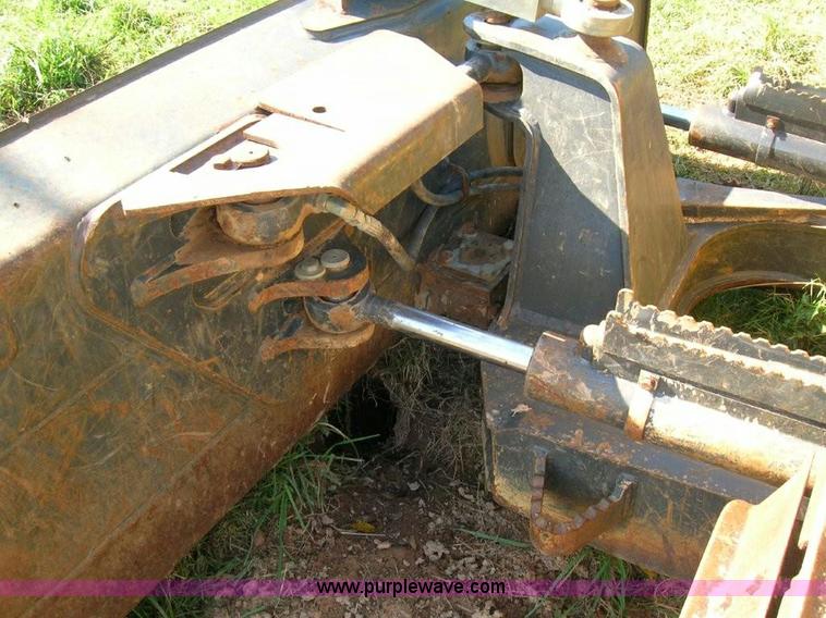 image for item 1610 2006 New Holland D85LT dozer