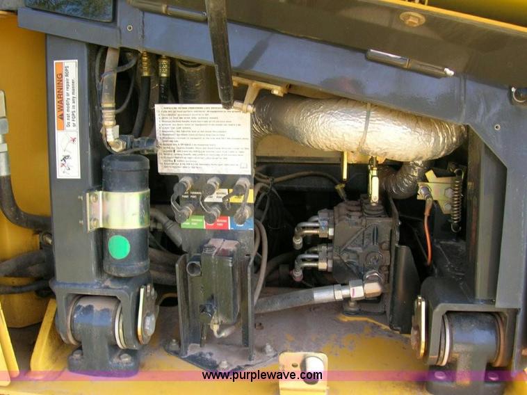 image for item 1610 2006 New Holland D85LT dozer