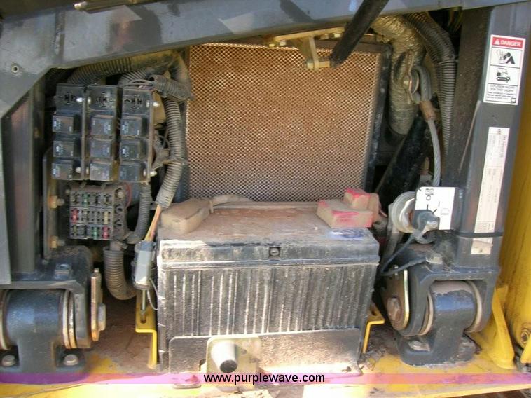 image for item 1610 2006 New Holland D85LT dozer